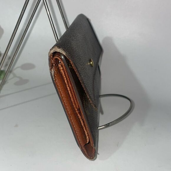 Authentic Louis Vuitton Monogram International Wallet - Picture 5 of 15